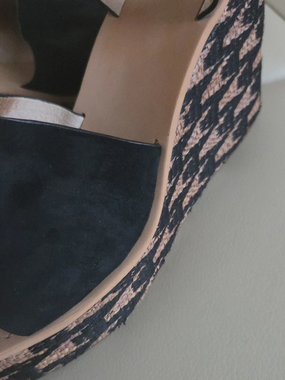 Louise et Cie stylish platform